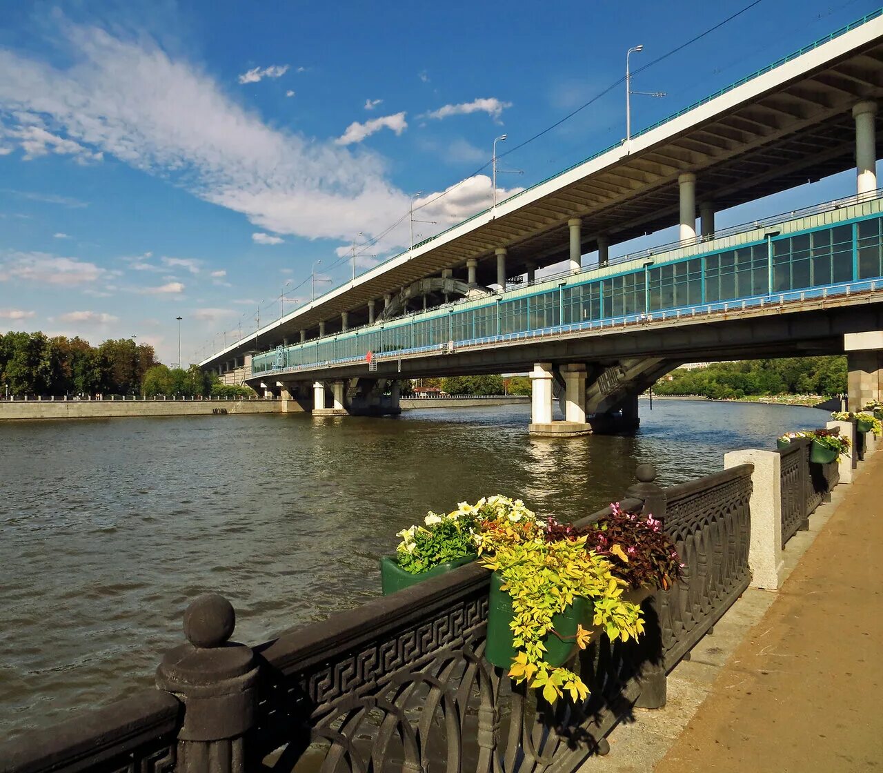 лужнецкий метромост. лужнецкий метромост. лужнецкий метромост. лужнецкий метромост. лужнецкий мост метромост.