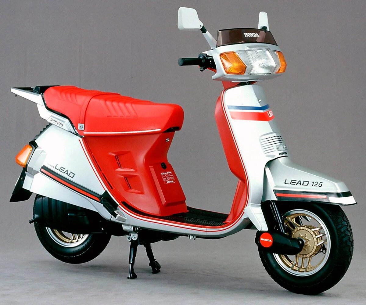 Honda lead af 125. Honda lead NH 125. Хонда Леад 2. Мопед Хонда Леад 50. Скутер honda lead