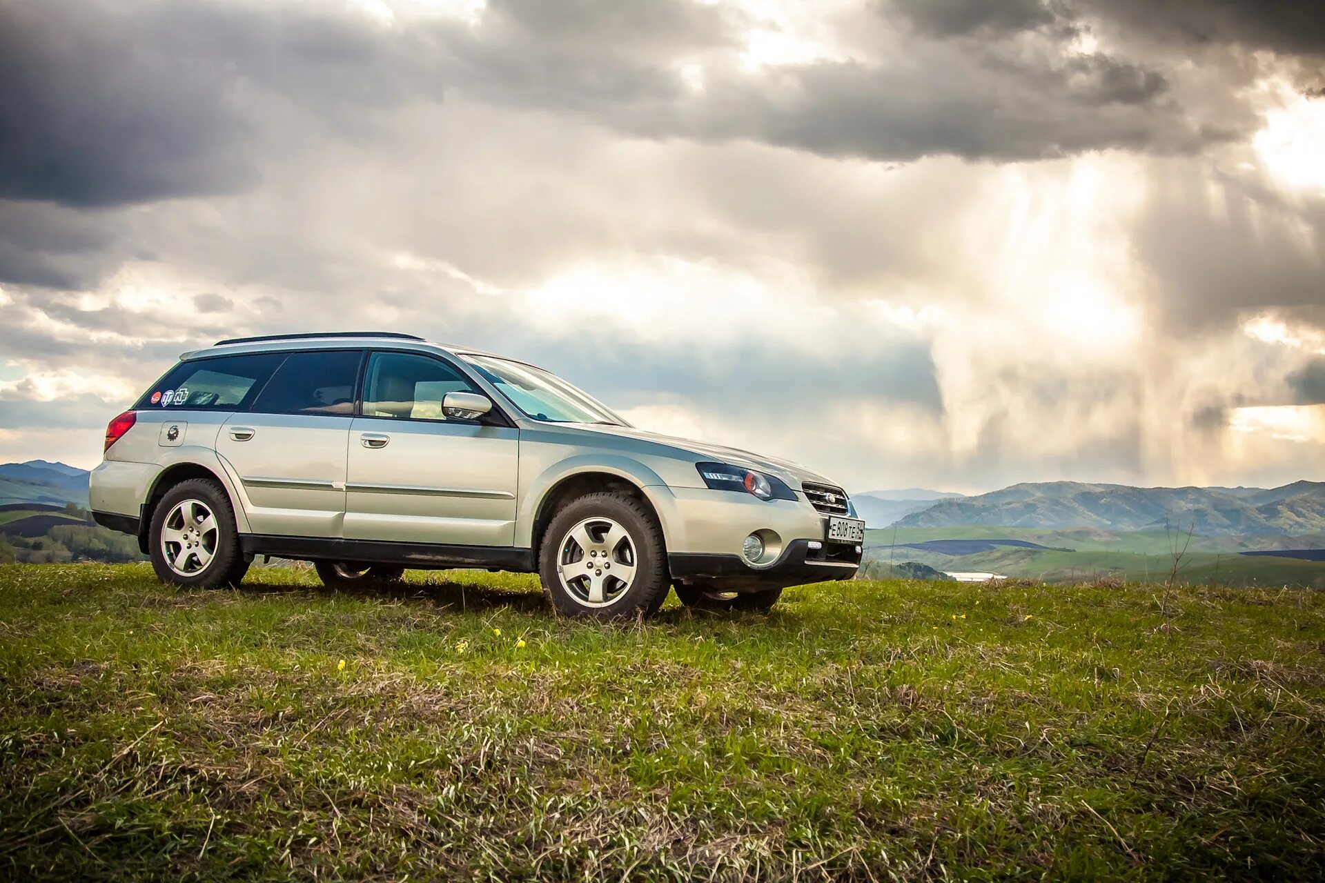 Аутбек 3 поколения. Subaru Legacy Outback. Субару Аутбек 3.0. Subaru Outback 3. Субару Аутбек 5 поколения.