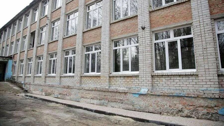 Школа 14 ульяновск. Пол в классе. 22 школа ульяновск. 69 школа ульяновск. 36 школа ульяновск.