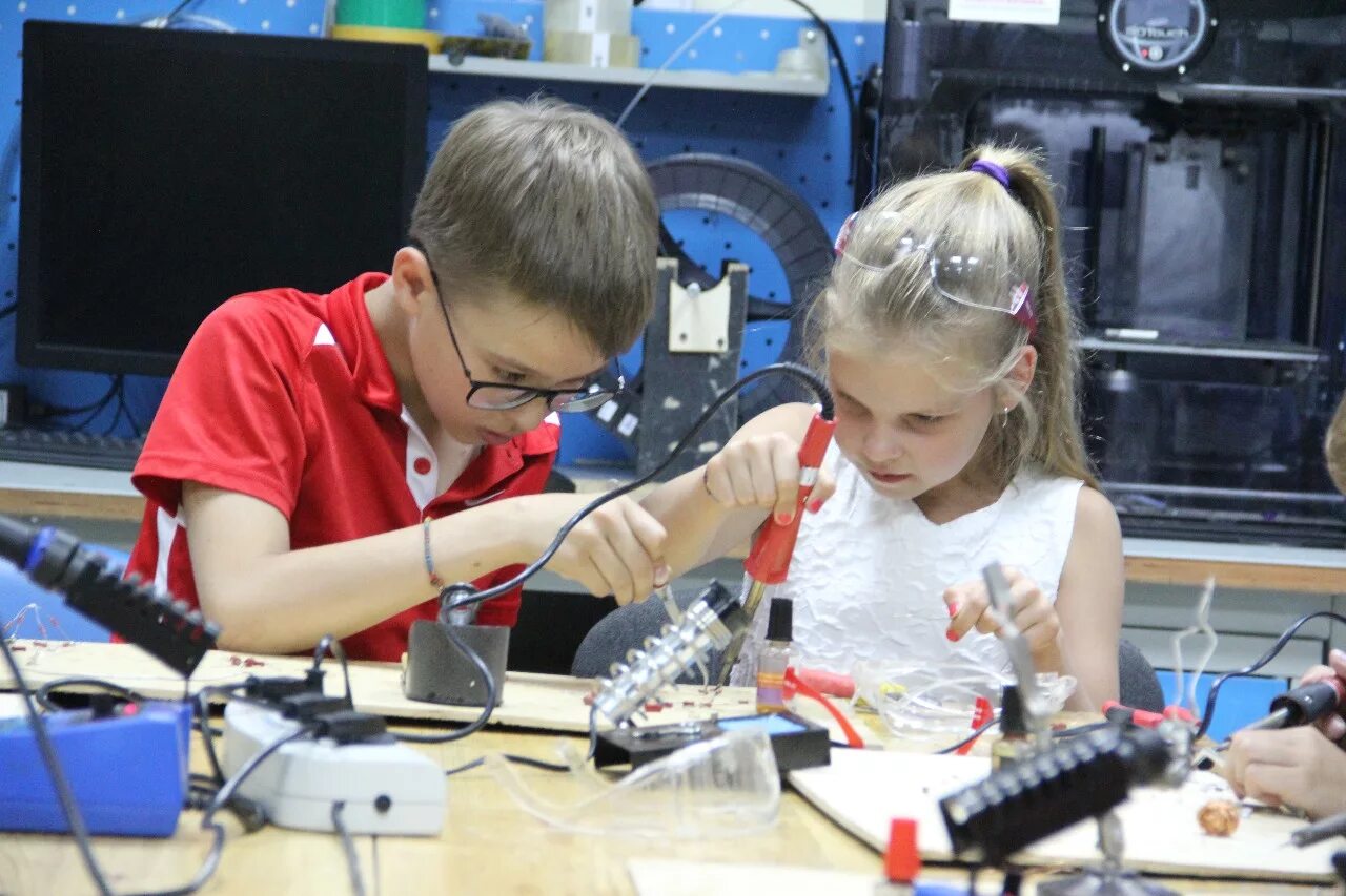 Центр молодежного творчества. Центр молодежного инновационного творчества. цмит. инновационный центр цмит. молодежь и инновации.