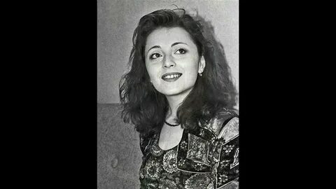 Anjelika Varumning samimiy fotosurati