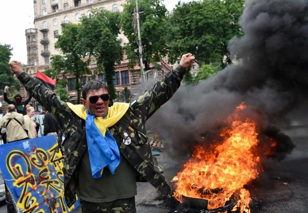 Украинцы на Майдане. Нацисты на Майдане. Украинские нацисты на Майдане. Хохлы на Майдане. Майдан допрыгались