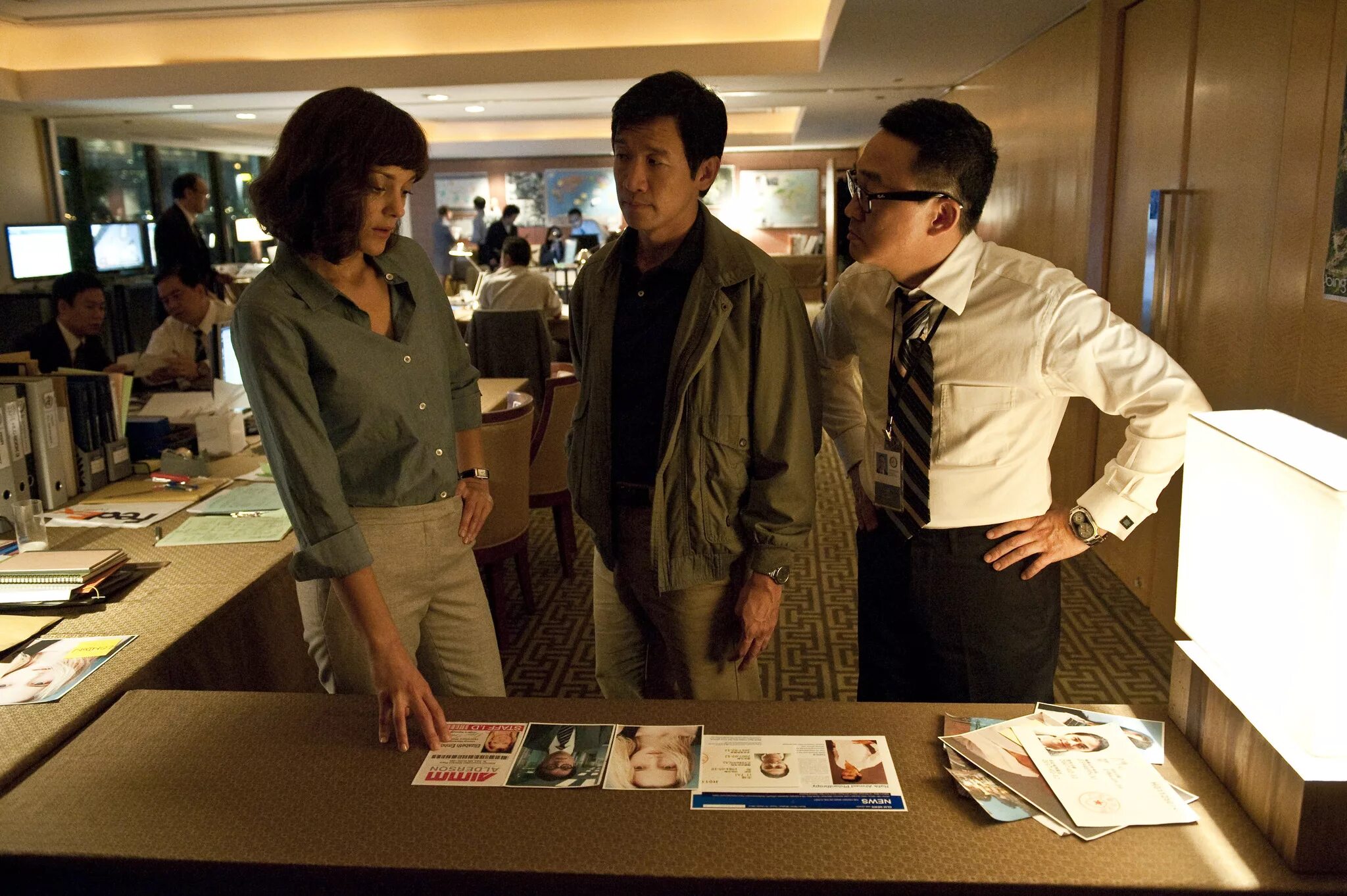 Заражённые фильм 2011. Заражение фильм 2011 кадры. Марион котийяр заражение. Заражения коронавирусом омикрон переболевших ранее. Квест-перфоманс «заражение».