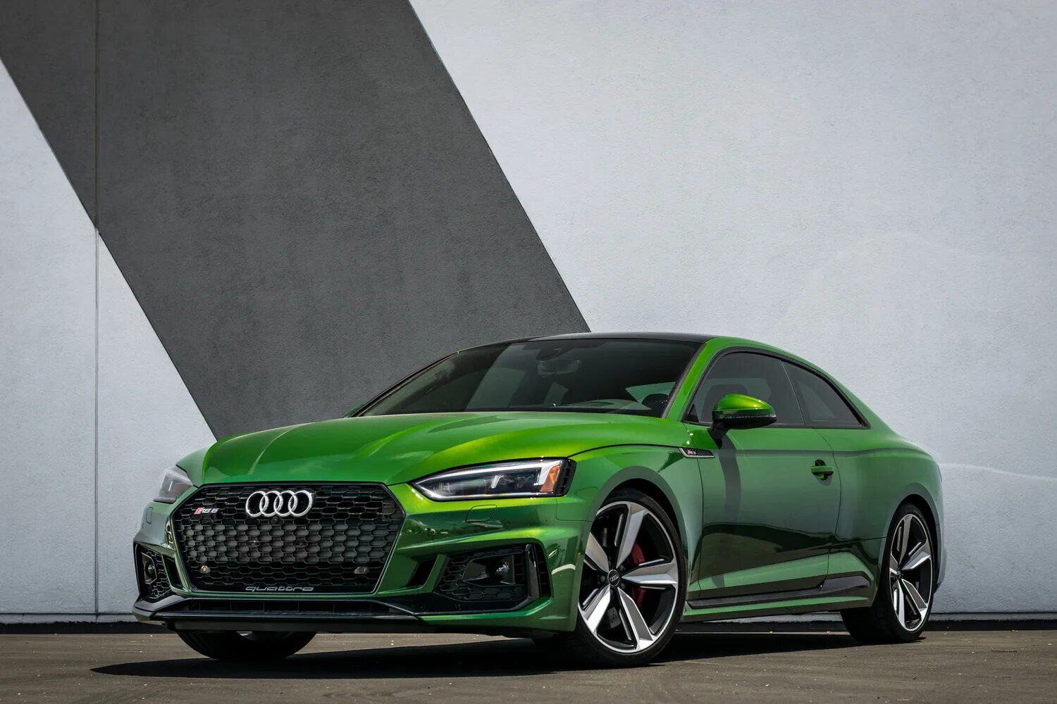 Green сколько стоит. Audi rs5 Sonoma Green. Audi rs5 Coupe 2022. Audi rs5 2016. Ауди рс5 зеленая.