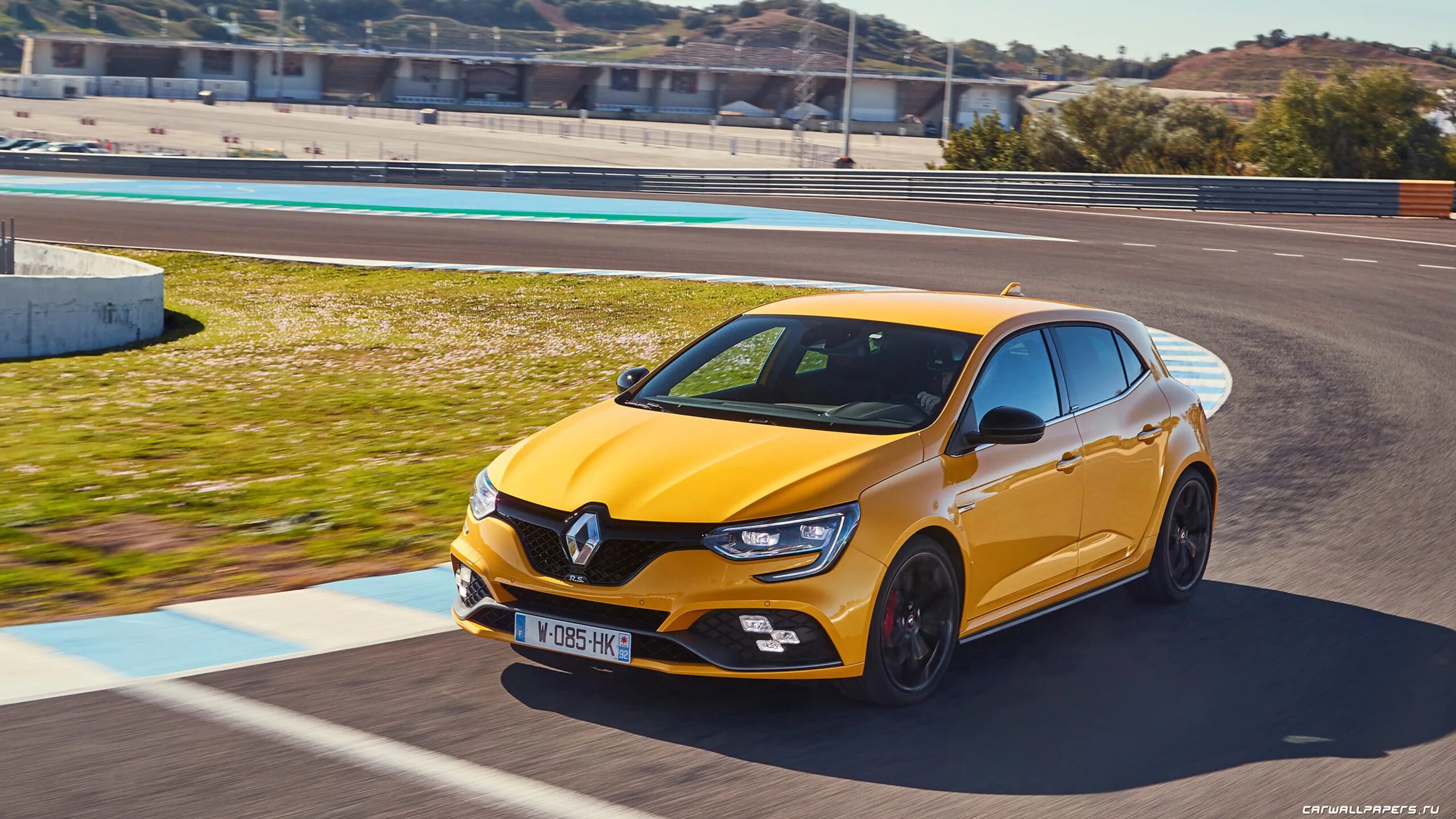 Рено Меган 2018. Renault Megane RS Yellow. Рено Меган 4 РС. Рено Меган 2018г. Скорости машины рено