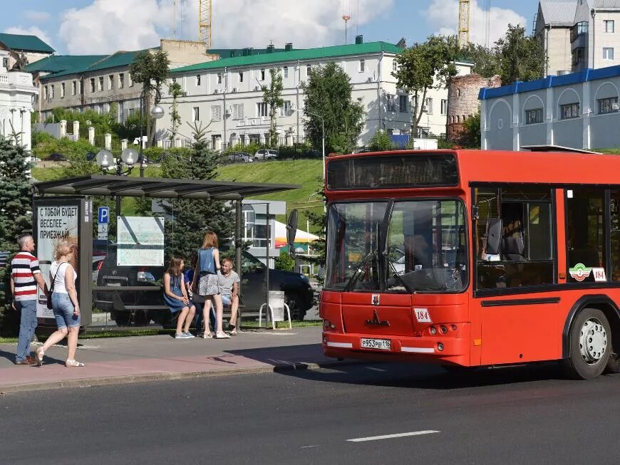 Общественный транспорт вконтакте. Транспорт Казани. Общественный транспорт Казани. Автобус Казань. МАЗ 103 Казань.