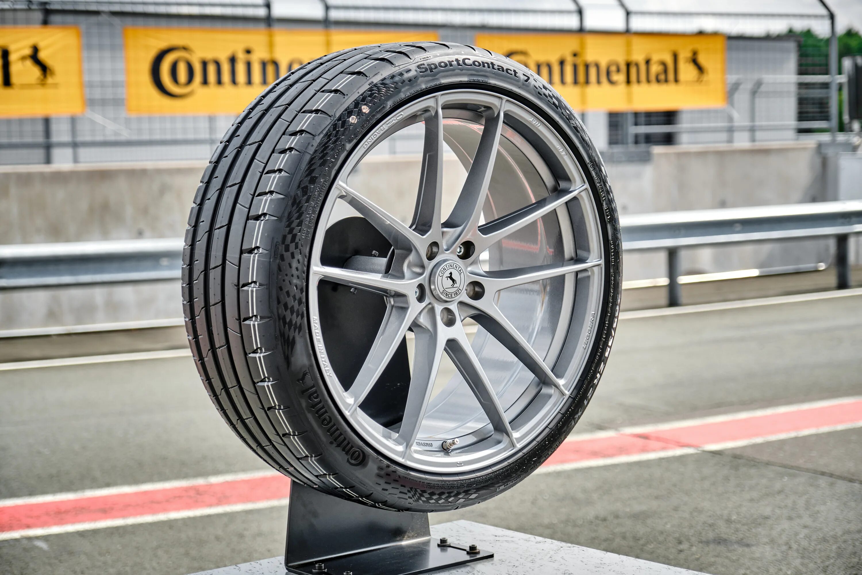 Continental SPORTCONTACT 7. Continental SPORTCONTACT 7 275 40 22. Continental SPORTCONTACT 6 225 40 255 35. 275/40 R22 Continental SPORTCONTACT 7 107y XL fr. Continental conti sport