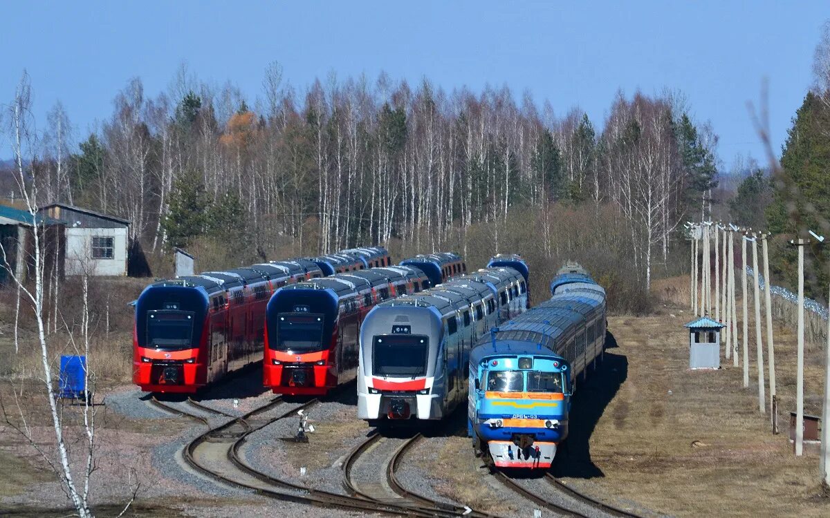 База железных дорог. Эш2 020. База запаса Зеленогорск Эр 2. Беларусь, Могилёвская область, база запаса Шклов. База запаса электропоездов Ростов.