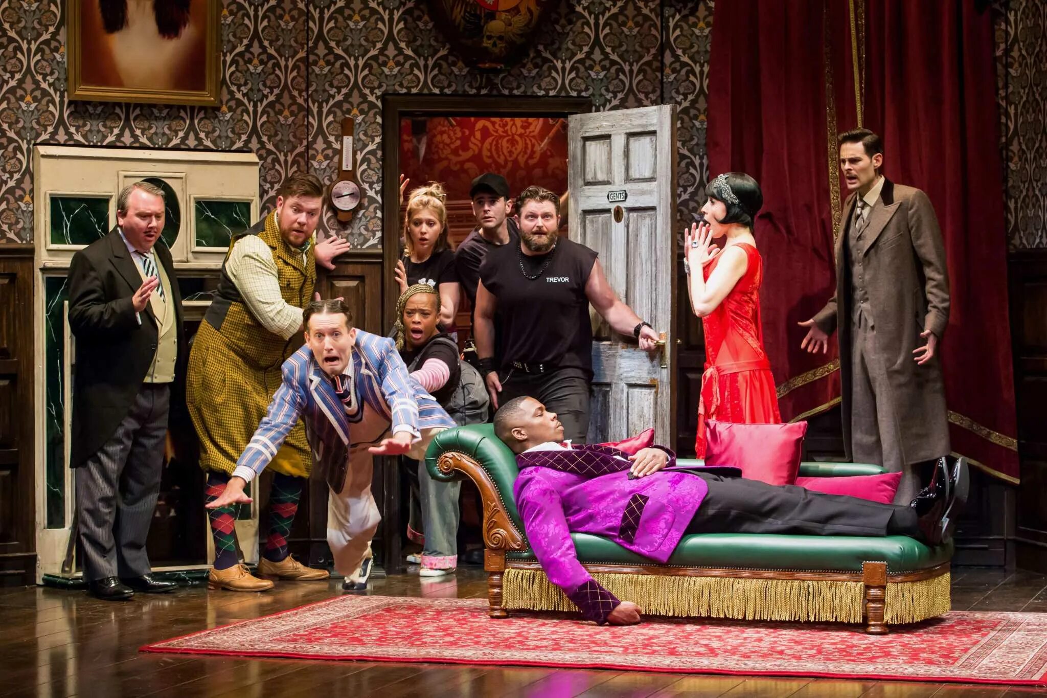 The play that goes wrong. Ahmanson theatre. театр сондхайма. play.