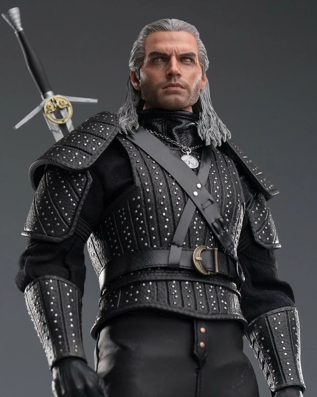 Фигурка dark horse the witcher 3 wild hunt geralt grandmaster ursine 20см. Статуэтка геральт ведьмак. Геральт из ривии фигурка. Фигурка геральта из ривии ведьмак 3. Фигурка geralt — mcfarlane toys the witcher gold label.