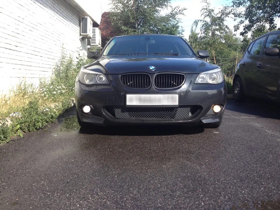 Е60 рест дорест. Bmw e60 рест. туманки бмв е60. e60 рест и до рест. е60 рест 70 стиль.