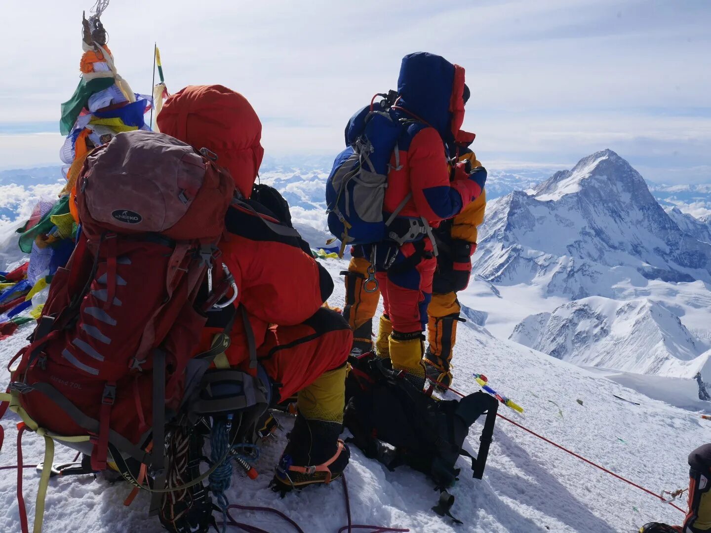 Вершины: Джомолунгма (Эверест), Эльбрус.. Гималаи Эверест восхождение. Джомолунгма вершина 8848. Эверест 2022 восхождение. Сколько по времени подниматься на эверест