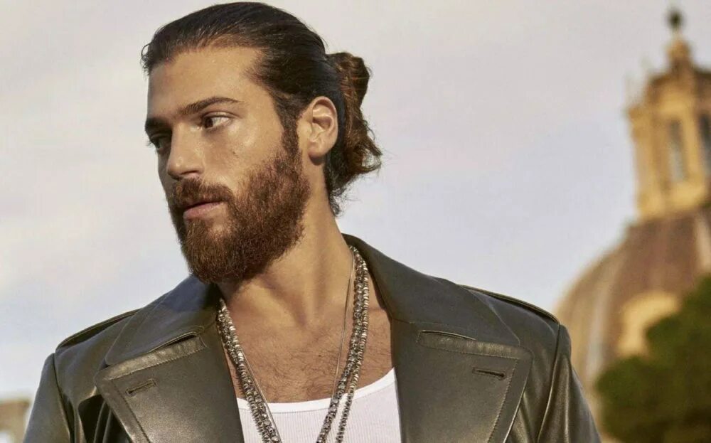 Почему джан. Свадьба джана ямана и дилетты леотты. Джан яман tudors. Джан яман в виоле. Джан яман angry.