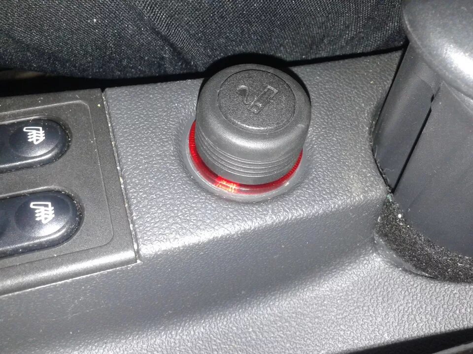 Как снять прикуриватель на приоре Приора прикуриватель Lada 21101, 1,6 л, 2007 года электроника DRIVE2