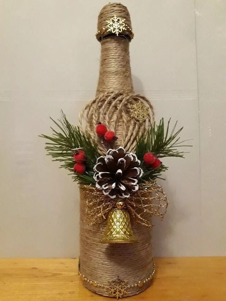 Christmas. Holidays. Wine Bottle Decor. Craft Bottles. Glass Bottle Art. Home De