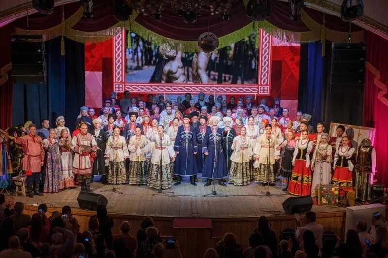 Фестиваль поет село родное. Фестиваль поет село родное. Поет село родное красноярск. Узоры прикамья майский ансамбль. Поет село родное афиша.