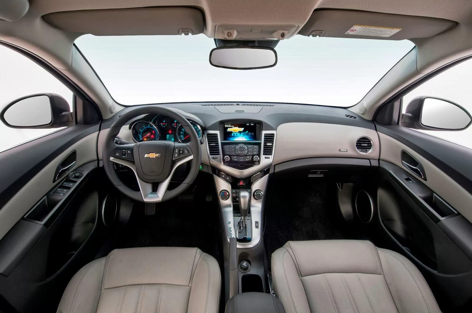 Шевроле хэтчбек салон. Chevrolet Cruze LTZ 2014 салон. Chevrolet Cruze lt 2014 салон. Chevrolet Cruze 2012 салон. Chevrolet Cruze 2014 LTZ.