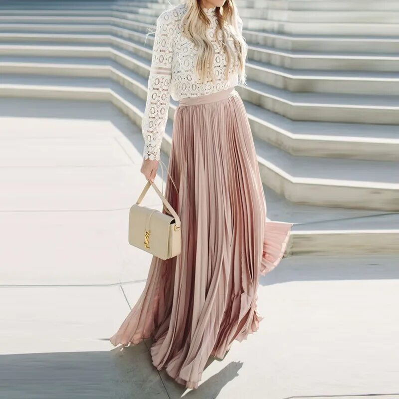 С чем носить длинную плиссированную. С чем носить длинную плиссированную юбку. Юбка плиссированная maxi-midi. Летняя шифоновая юбка плиссе макси миди. Юбка плиссе 2020 остин.