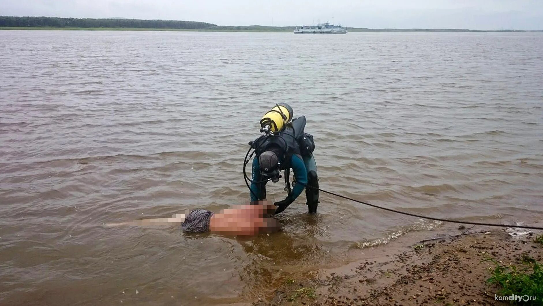 Люди утонули в воде