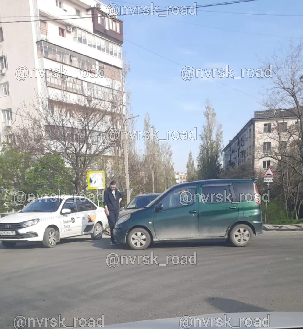 Галактика новороссийск пионерская улица. Жк чайковский новороссийск. Дтп новороссийск вчера. Промышленная 10 новороссийск. Южная 10а новороссийск.