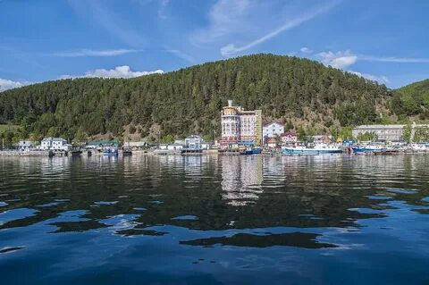 Поселок листвянка на байкале
