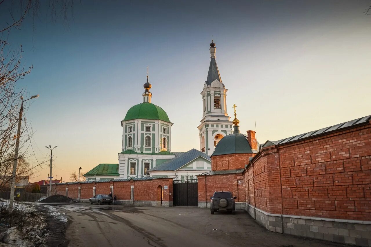 Святые монастыри твери. Храмы Твери. Церкви и монастыри в Твери. Екатерининская Церковь Тверь. Тверь Свято Екатерининский монастырь 1980е.