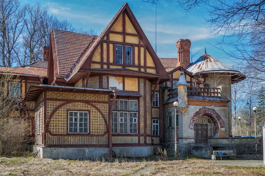 Дача гаусвальд дом ирэн адлер. Каменный дом петербург. Каменный остров спб достопримечательности. Дача гаусвальд большая аллея 12-14/32, санкт-петербург. Особняк гаусвальд на каменном острове.