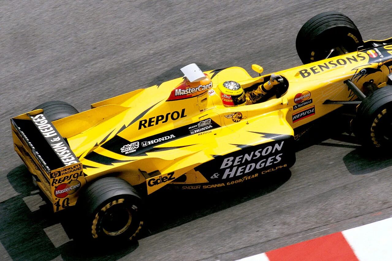 Команда формулы 1 8. Repsol f1. Repsol Formula 1. Repsol на болиде f1. Команда Repsol гоночная.