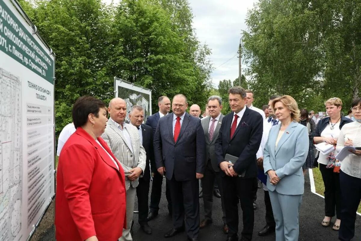 Сайт онкологического диспансера пенза. Онкология Пенза новый корпус. Пензенской онкоцентр новый корпус. Пензенский онкологический диспансер. Дюмин закладка камня онкодиспансер.