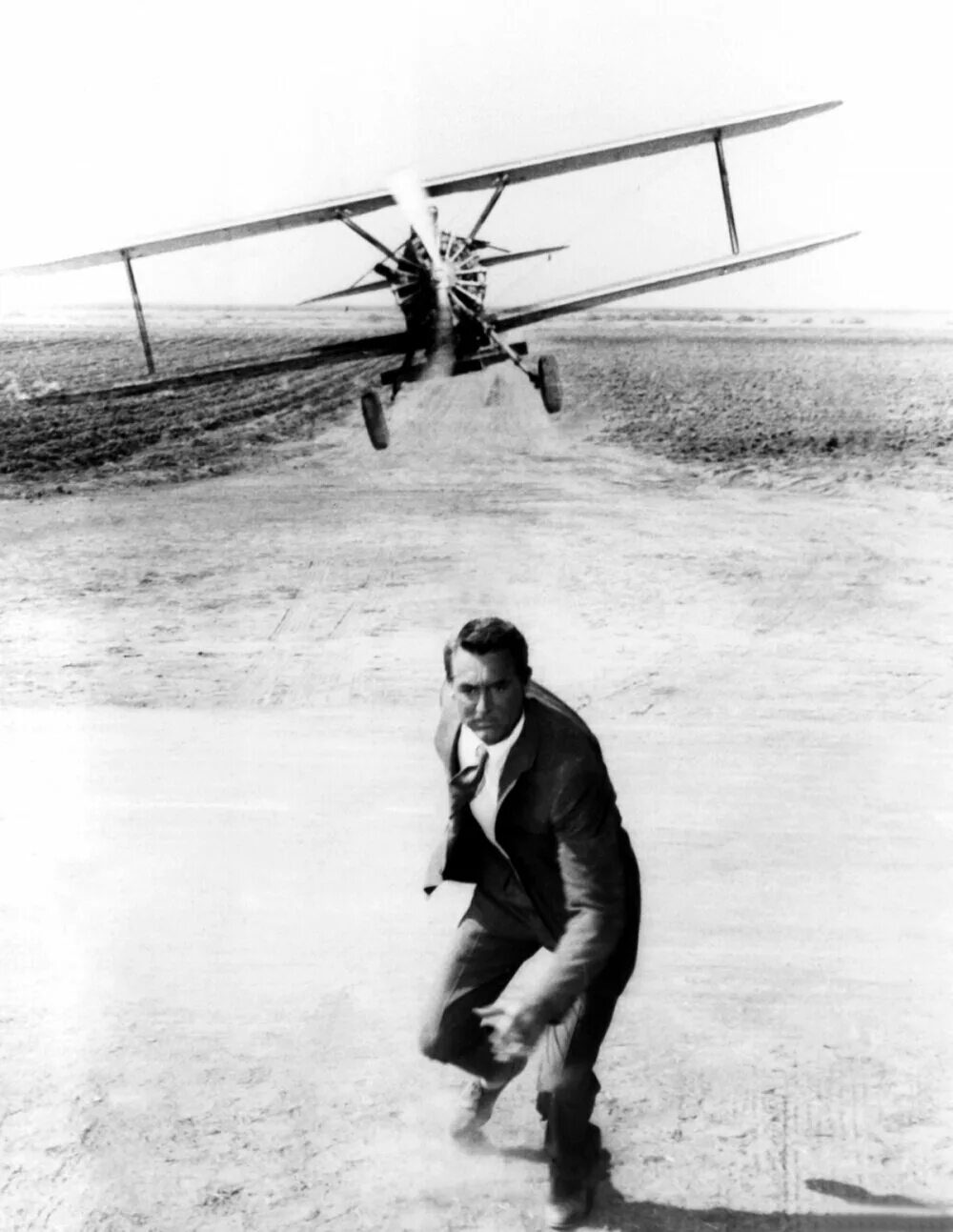 К северу через северо запад. North by northwest 1959. на север через северо-запад (1959). альфред хичкок на север через северо запад. на север через северо-запад фильм.