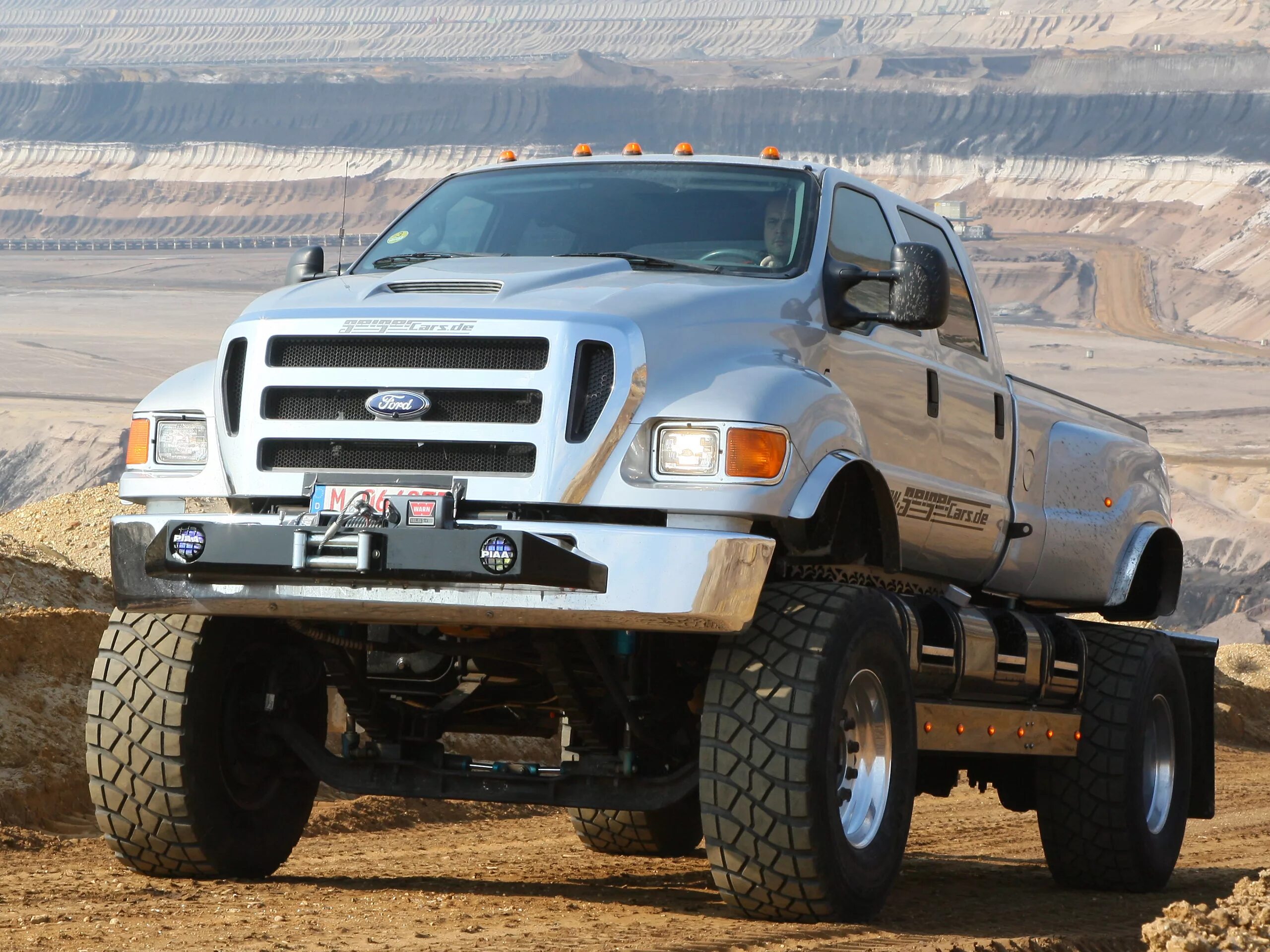 Форд большой пикап. Ford f650. Форд ф 650. Ford f650 и f150. Ford f650 пикап.