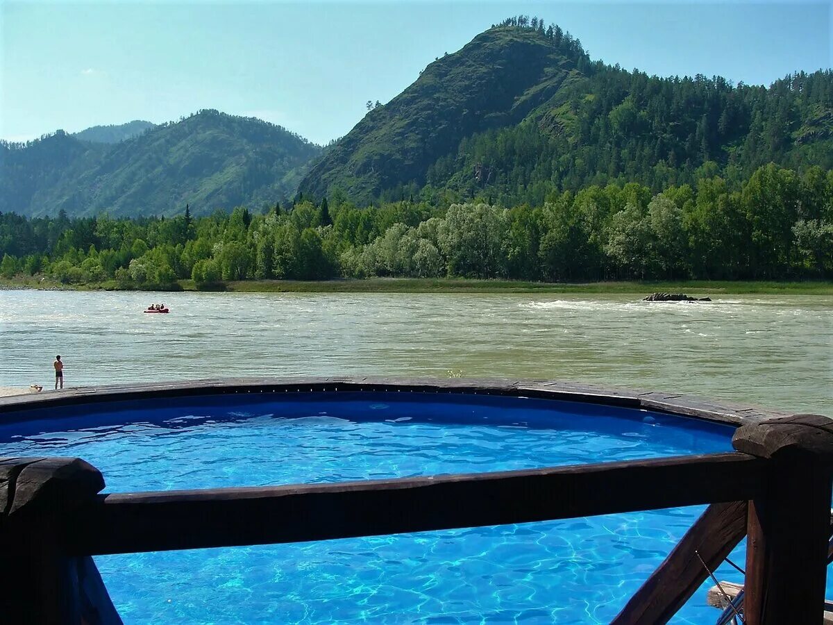 Где купаться на алтае. Чемальская Лагуна горный Алтай. Форелевое озеро горный Алтай Чемал. Форелевое озеро в Чемале. Горный Алтай Чемальская Лагуна  бассейн в 2023 году.