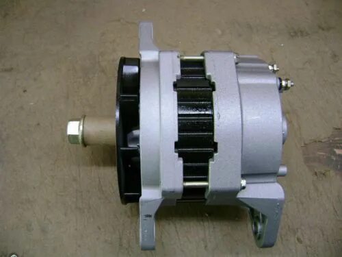 Генератор валдай камминз 3. Генератор фуры. Генератор 24в. 8 12v 150a. Генератор isf3.