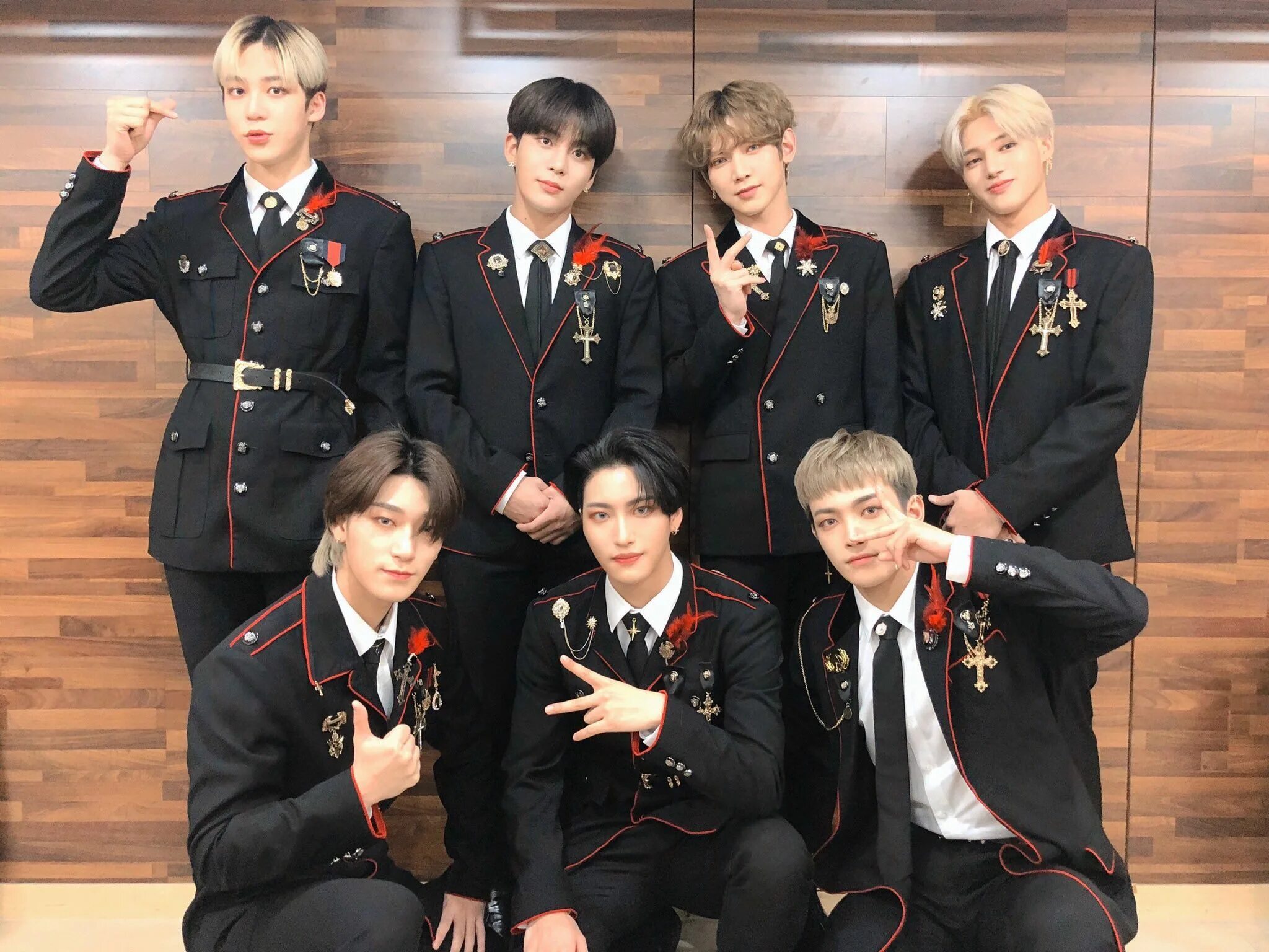 Ateez treasure. Группа ATEEZ 2020. ATEEZ участники 2020. MIXNINE ATEEZ. ATEEZ участники СОНХВА.