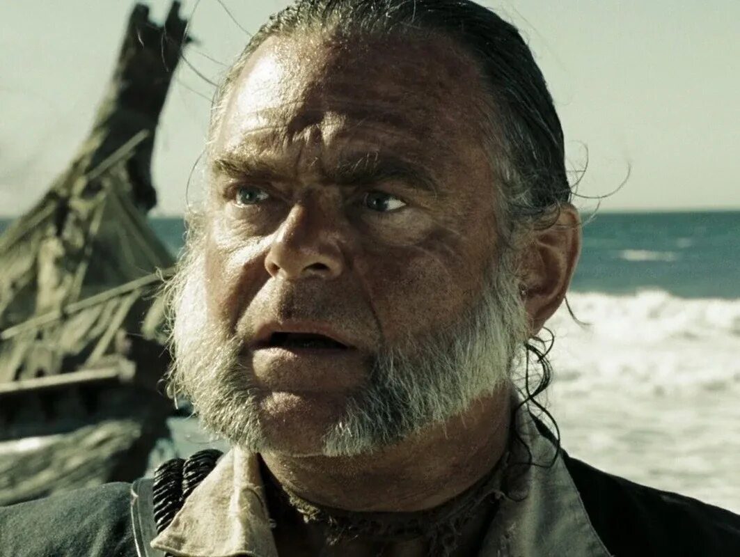 Джошами гиббс. Гиббс пираты карибского моря. Мистер гиббс пираты карибского моря. Джошами гиббс пираты карибского моря. Кевин макнелли пираты карибского моря.