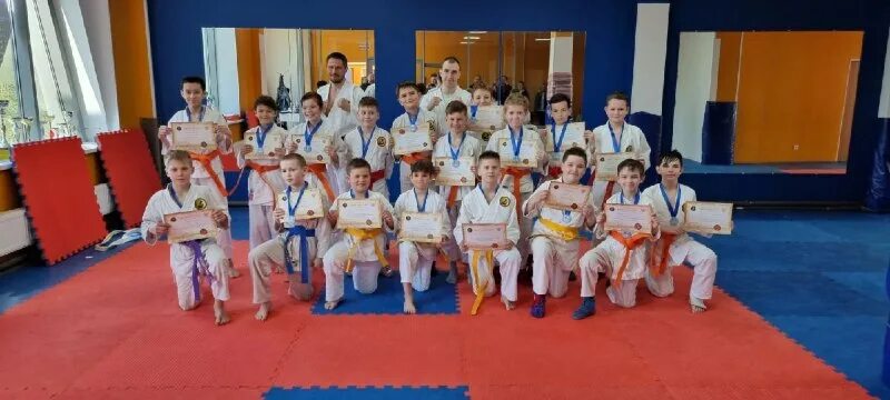 Каратэ дети. Секции для детей таганрог. Каратэ дети. Секции для детей таганрог. Секции для детей таганрог.