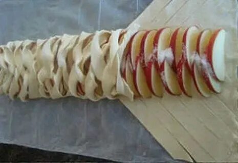 Пирог косичка из слоеного теста