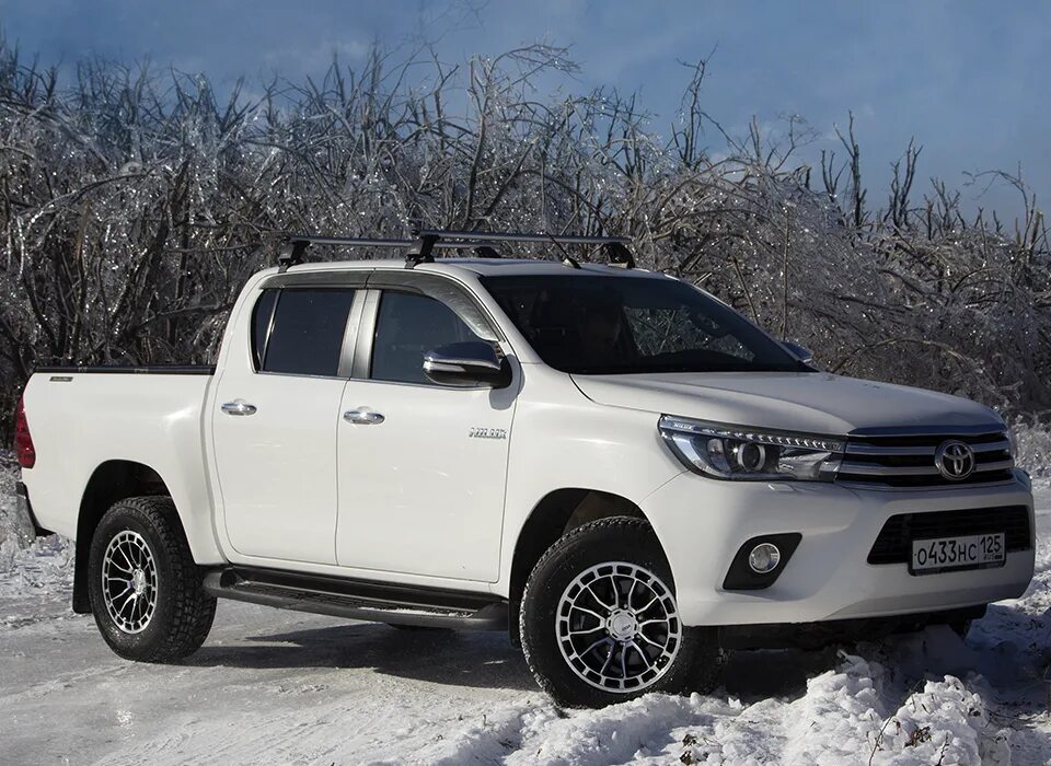 Диски на тойота хайлюкс. Диски cox 9551. toyota hilux 235 65 r17. toyota hilux 8. диск r17 hilux.
