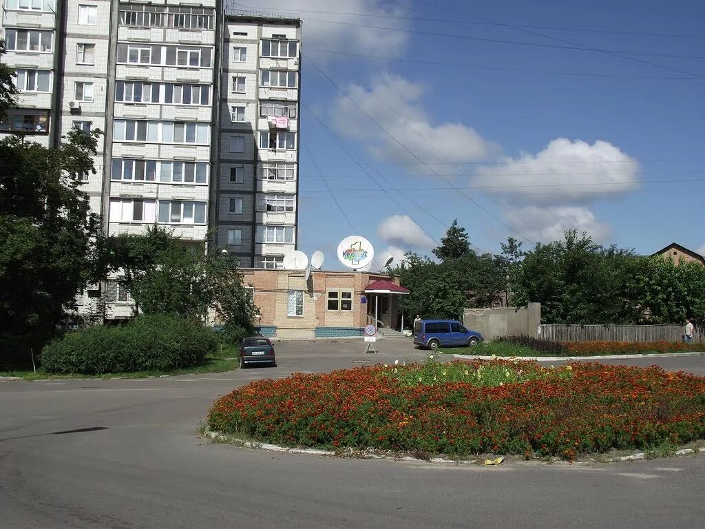 Дома белая церковь. Белая церковь город. город белая церковь киевская область. белая церковь крокус.