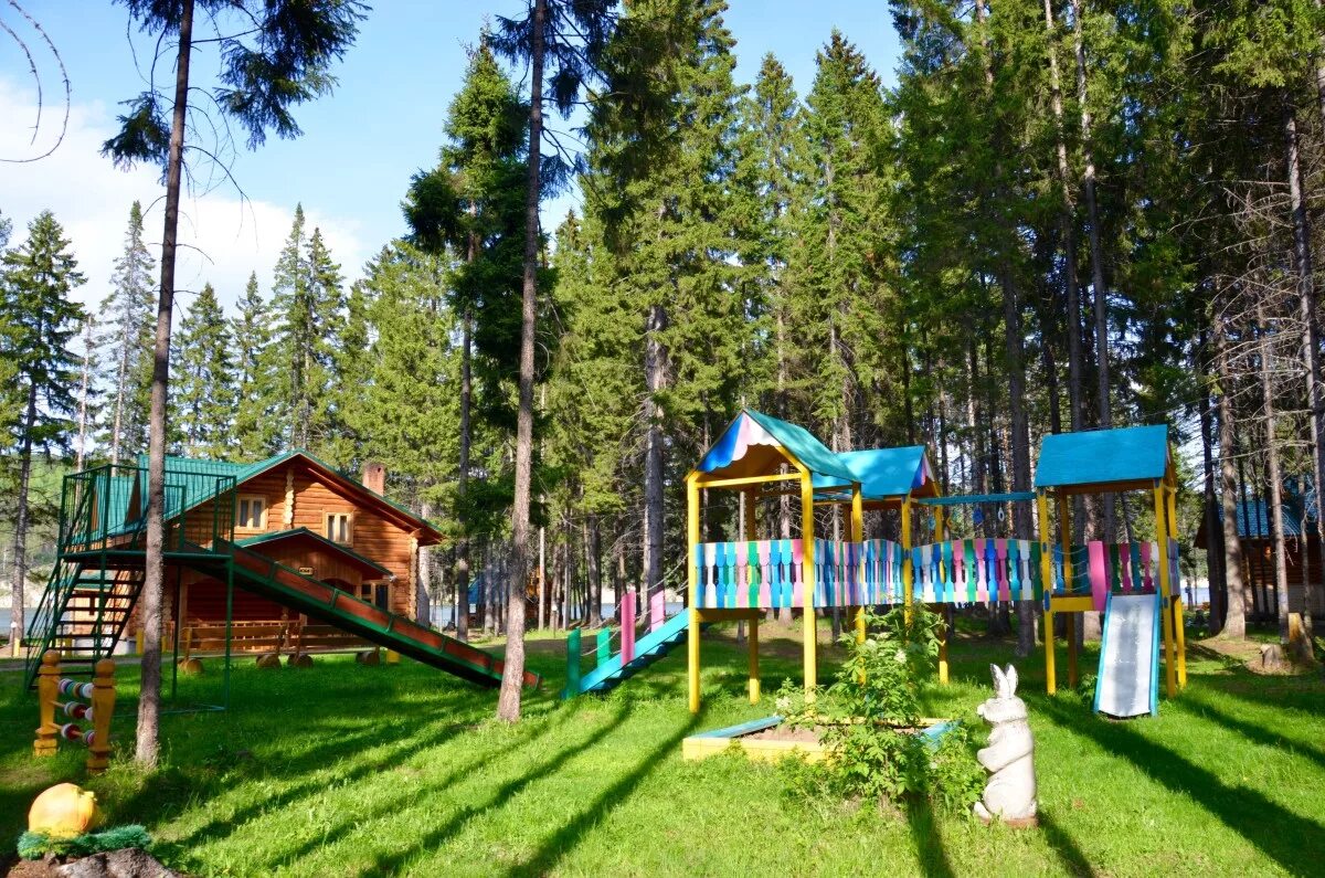 Песчаное курск база отдыха. Заозерье железногорск. База отдыха ёлки железногорск. Турбаза заозерье железногорск курская область. Рай база отдыха железногорск курская область.