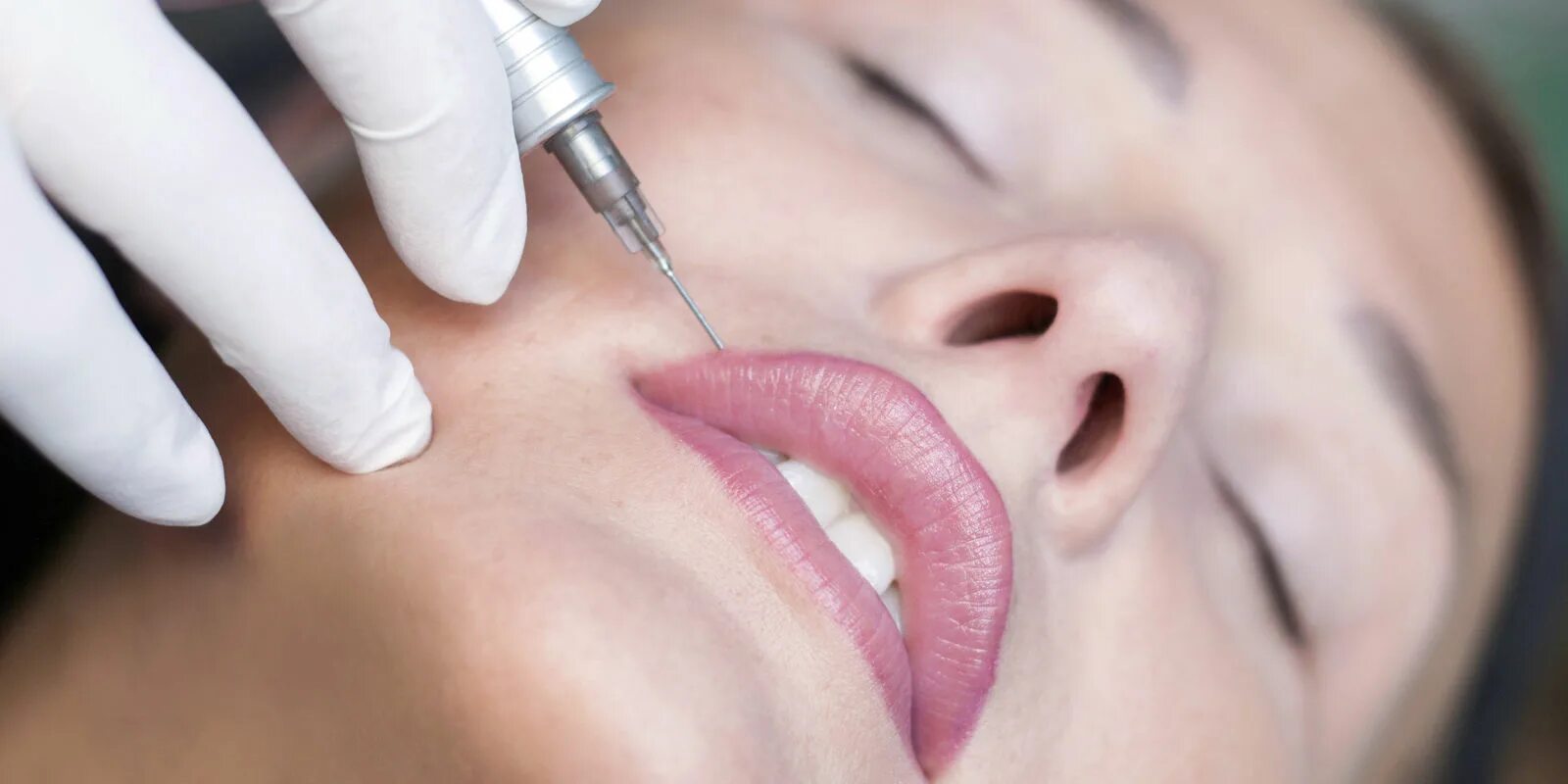 Перманентный макияж татуаж губ. Перманентный макияж губ. Перманентный макияж перманент губ. Перманентный макияж губ процесс. Мифы о перманенте губ.