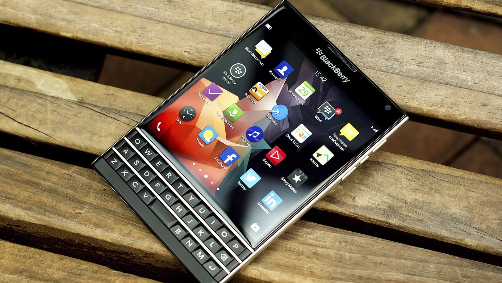 Когда вышли телефоны андроиды. BLACKBERRY Passport 2. Смартфон BLACKBERRY Passport.