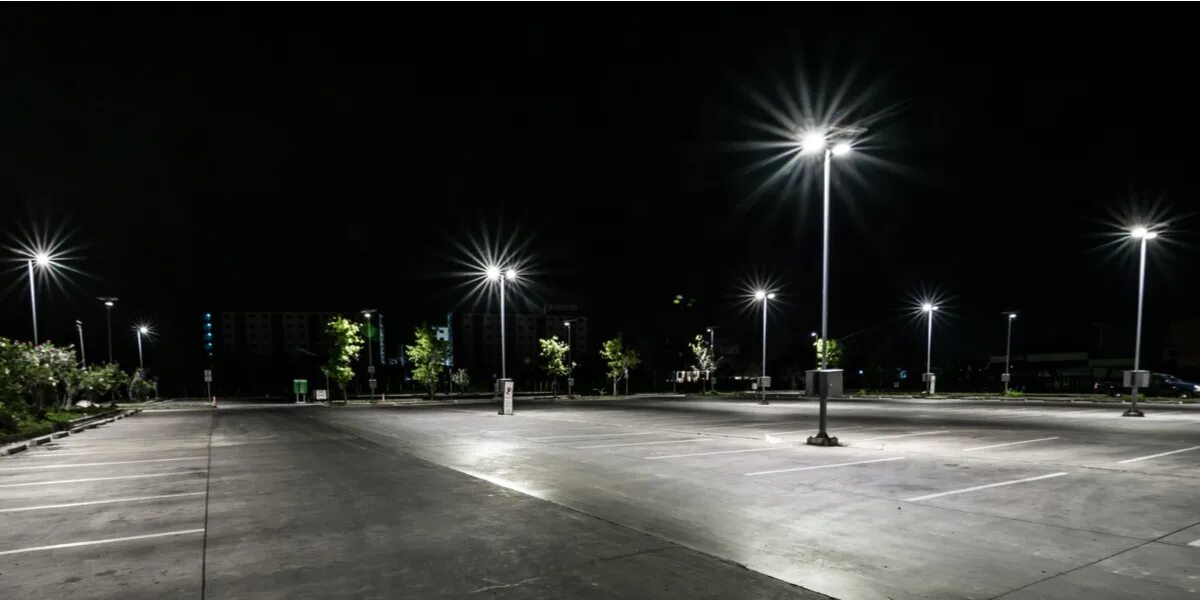 Area lighting. Освещенный светодиодными лампами парк. Parking Lights. Led Park Лонар. Lightning parking lot.