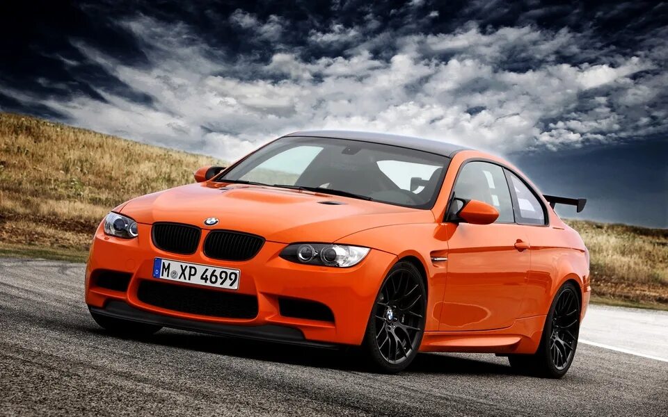 M 3 product. BMW m3 GTS. БМВ м3 GTS e92. 2010 BMW e92 m3 GTS. BMW 3 e92 оранжевый.