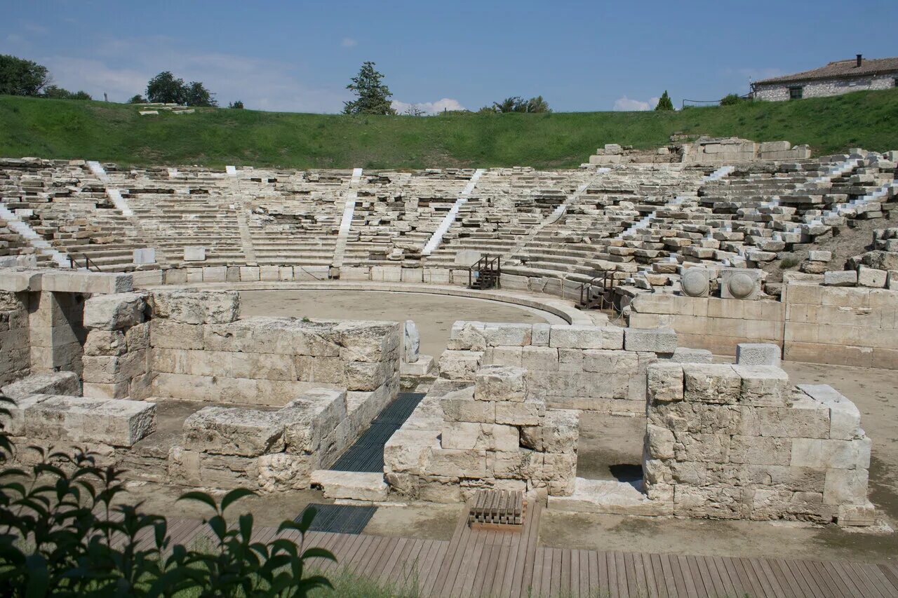 Ancient theater. Греческий амфитеатр. Античный амфитеатр в Бодруме. Фессалия (периферия).