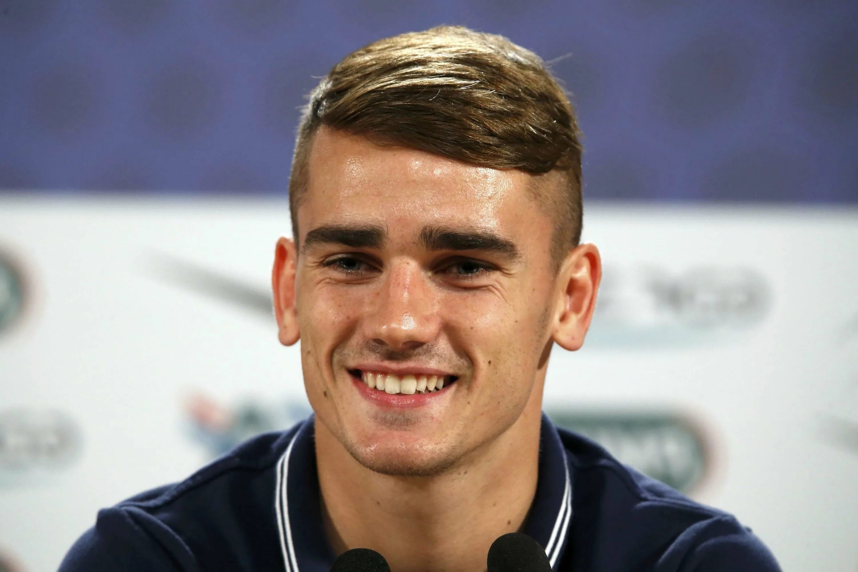 Антуан Гризманн. Griezmann футболист. Antoine Griezmann - футболист. Антуан Гризманн фото. Ии футболисты