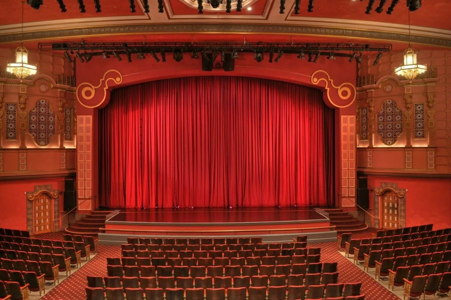 Оперный театр в чикаго внутри. Красивый театр. Theatre glory. Театр paramount окленд. Красивый театр.