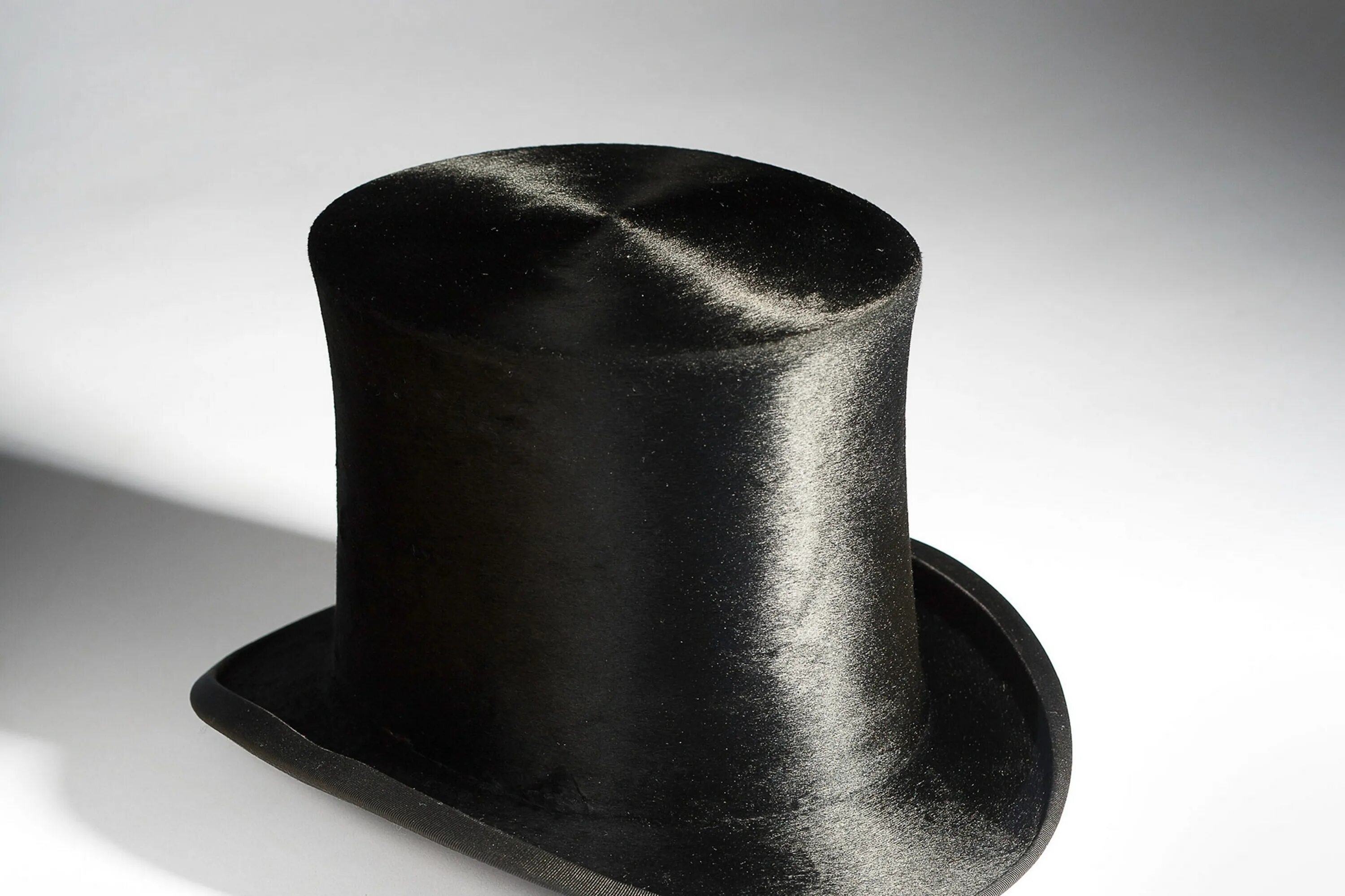 Боливар шляпа 19 век. Фетровая шляпа мужская 19 век. Шляпа цилиндр. Цилиндр мужской. Шляпа поэта