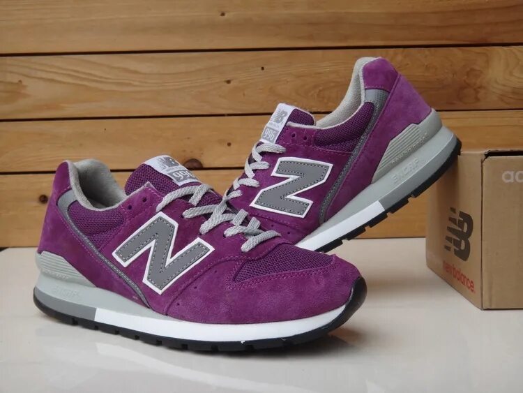 New balance фиолетовые. Кроссовки New Balance 996 женские. New Balance 570 женские. Кроссовки New Balance 574 Purple. Нью баланс 996 женские оригинал.